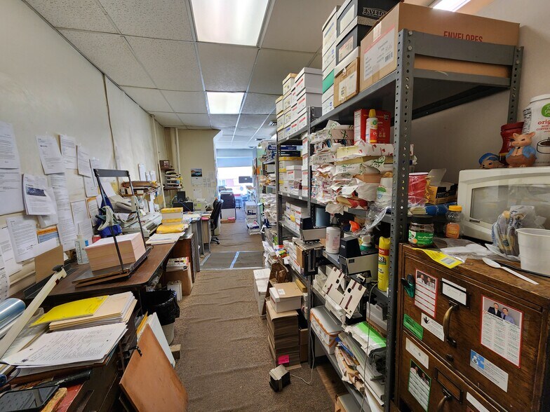 More Photos Of 2104 Main St, Emmetsburg Office Residential For Sale