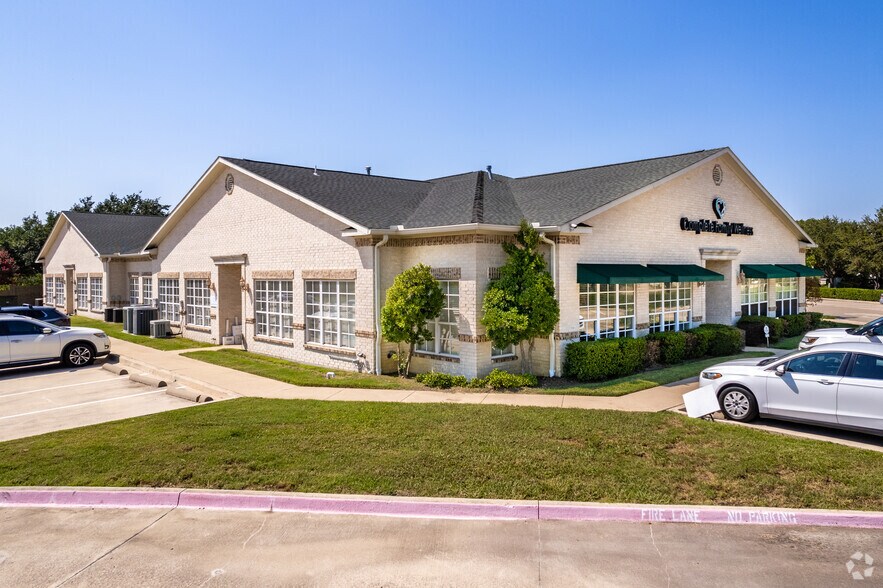 Primary Photo Of 4125 Fairway Dr, Carrollton Medical For Lease