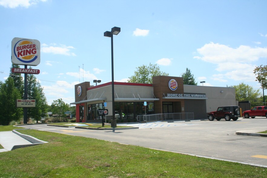 More Photos Of 2220-2252 Ambassador Caffery Pky, Lafayette Supermarket For Lease