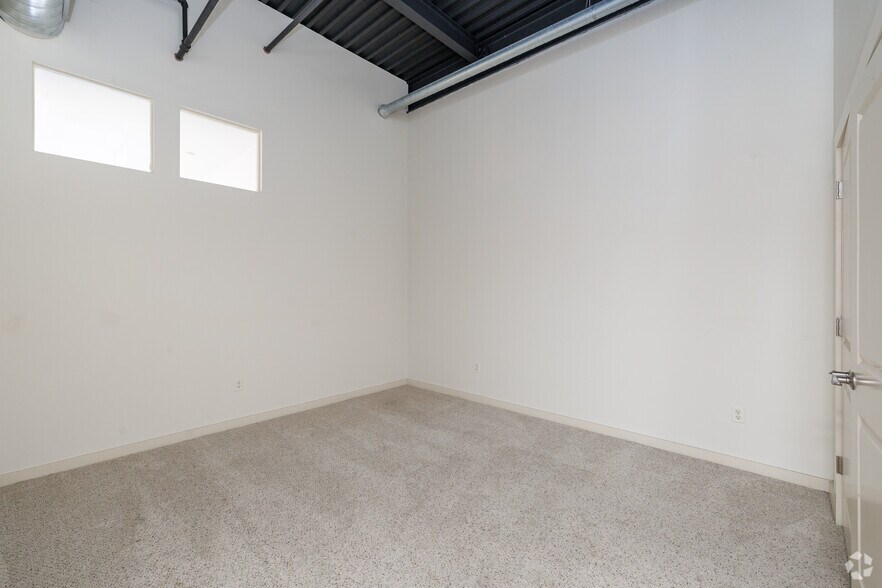 More Photos Of 220 Herald Pl, Syracuse Apartments For Sale