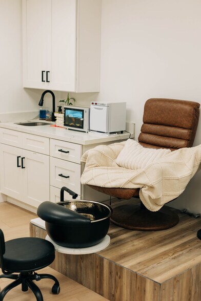 More Photos Of 3030 N 67th Pl, Scottsdale Medical For Lease