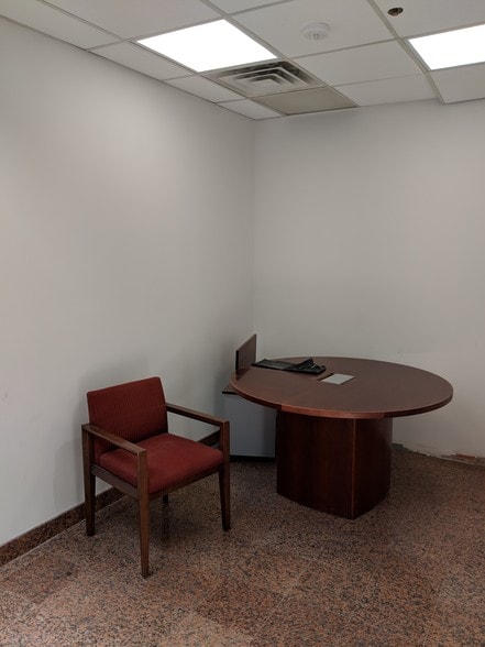 More Photos Of 24-65 46th St, Astoria Flex For Lease
