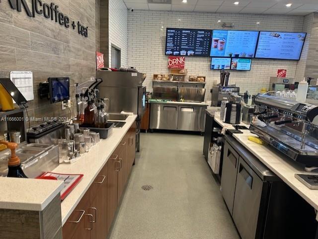 More Photos Of 150 S Flamingo Rd, Pembroke Pines Bar For Sale