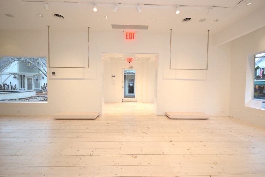 More Photos Of 38 Jobs Ln, Southampton General Retail For Lease