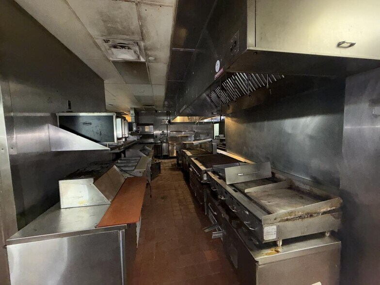 More Photos Of 224 Blanchard St, West Monroe Restaurant For Sale