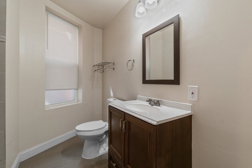 More Photos Of 2740 Saint Paul St, Baltimore Apartments For Sale