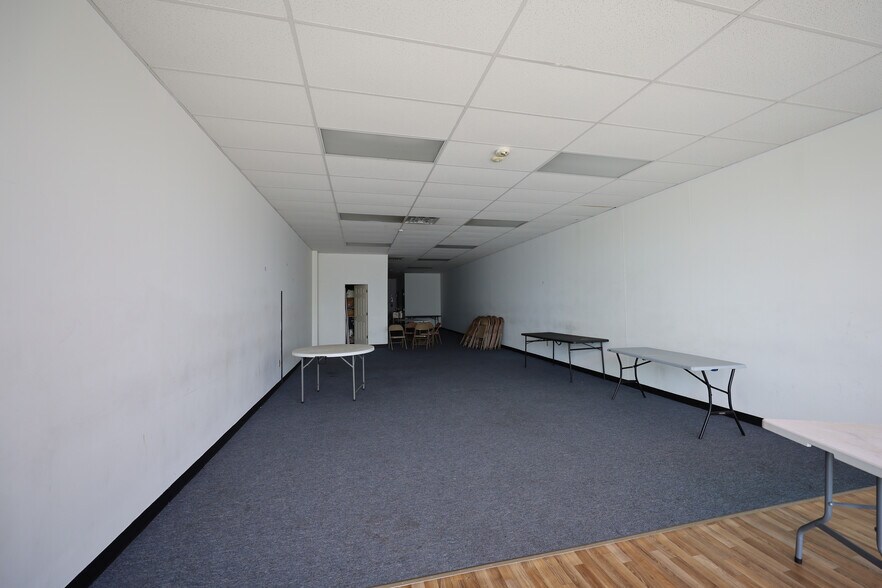 More Photos Of 2052-2070 Romig Rd, Akron Storefront For Sale