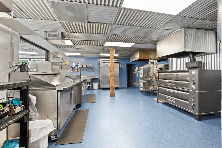 More Photos Of 51 N Liberty St, Alexandria Restaurant For Sale