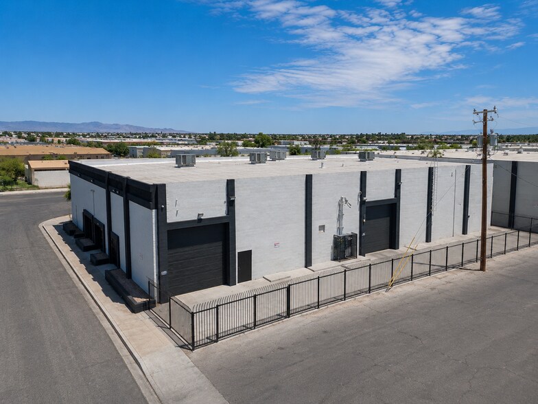 More Photos Of 3010 Builders Ave, Las Vegas Warehouse For Sale