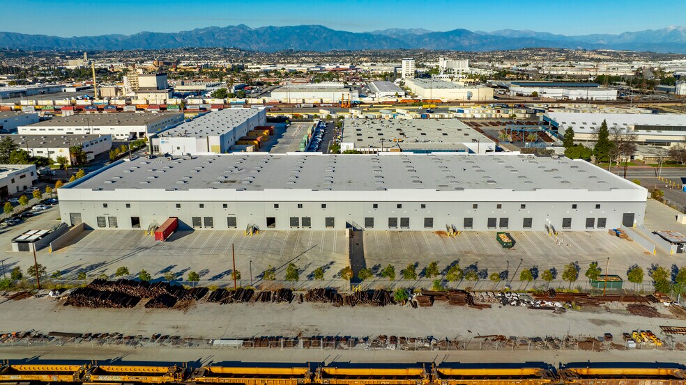 More Photos Of 6000 Bandini Blvd, Commerce Warehouse For Lease