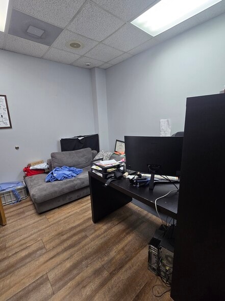 More Photos Of 307 N Green St, Wadesboro Office For Sale