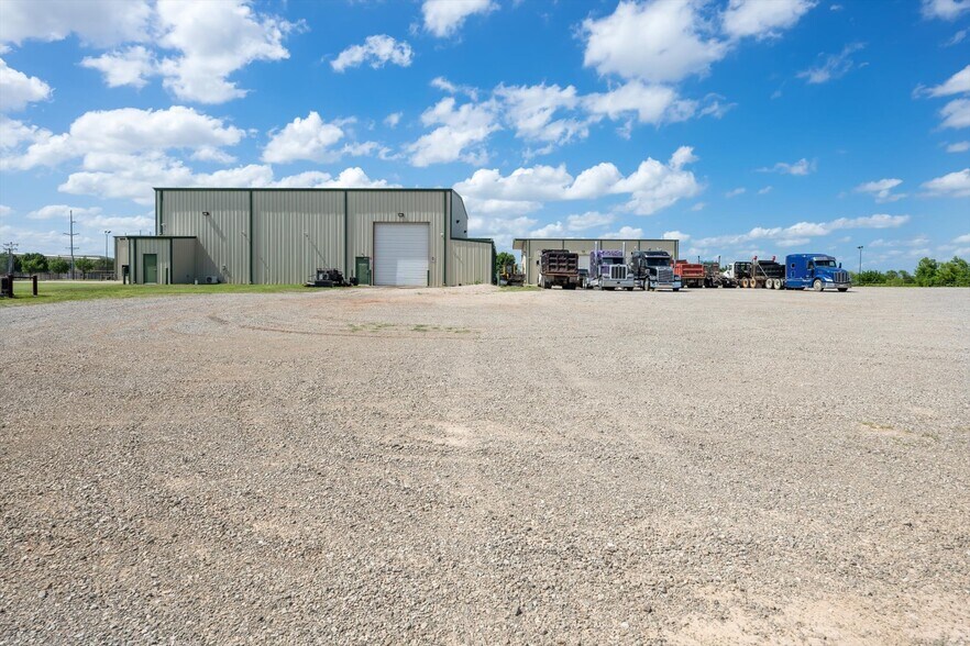 More Photos Of 13020 S Sunnylane Rd, Moore Industrial For Lease