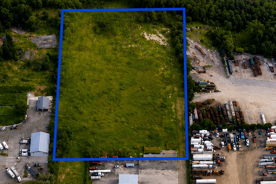 More Photos Of 2428 Wadsworth Rd, Waukegan Land For Sale