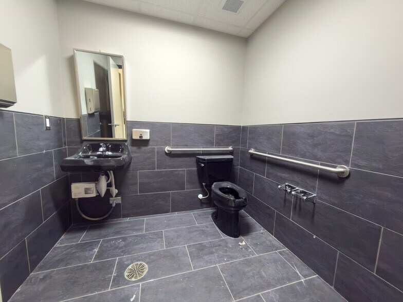 More Photos Of 6477 McEver Rd, Flowery Branch Restaurant For Lease