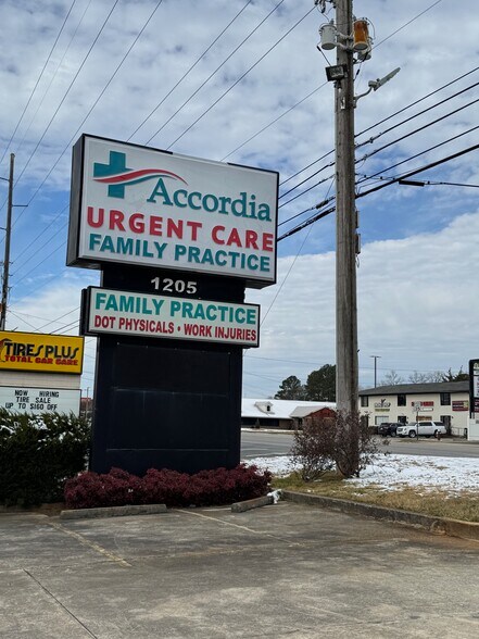 More Photos Of 1205 Russell Pky, Warner Robins Office For Sale