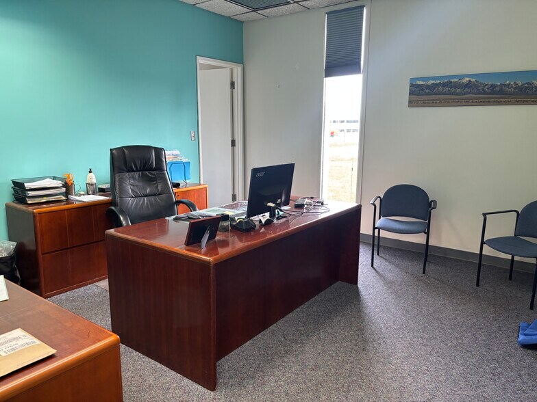 More Photos Of 1530 Progress Rd, Fort Wayne Manufacturing For Sale