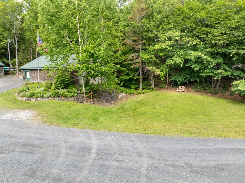 More Photos Of 15 Lower Wilson Pond Rd, Greenville Specialty For Sale