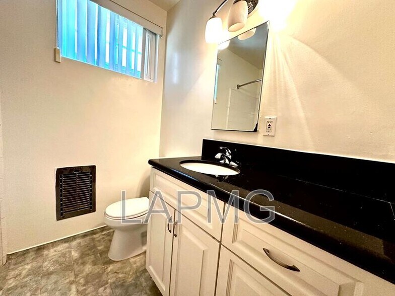 More Photos Of 8130 Norton Ave, West Hollywood Apartments For Sale
