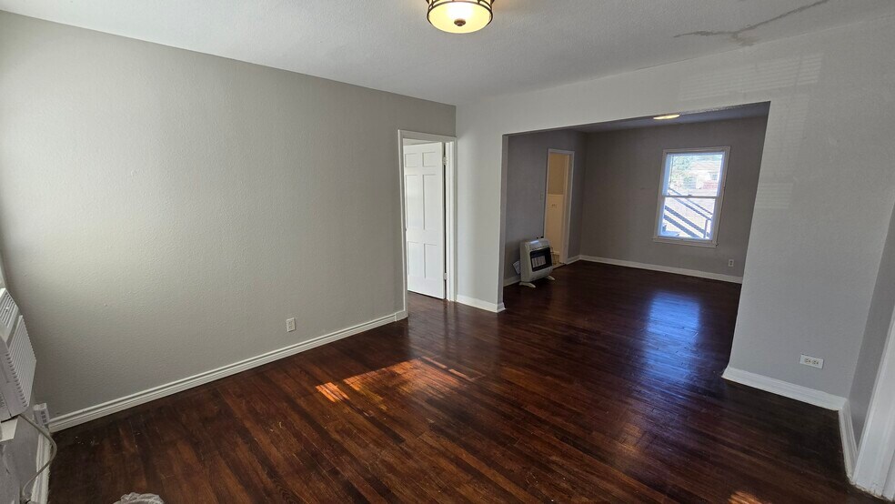 More Photos Of 323 Claremont Ave, San Antonio Multifamily For Sale
