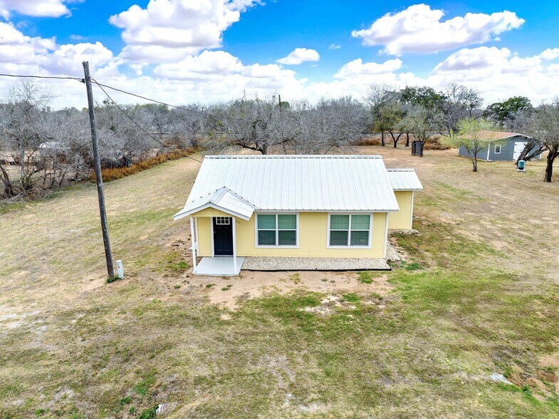 More Photos Of 285 San Antonio, Leming Multifamily For Sale