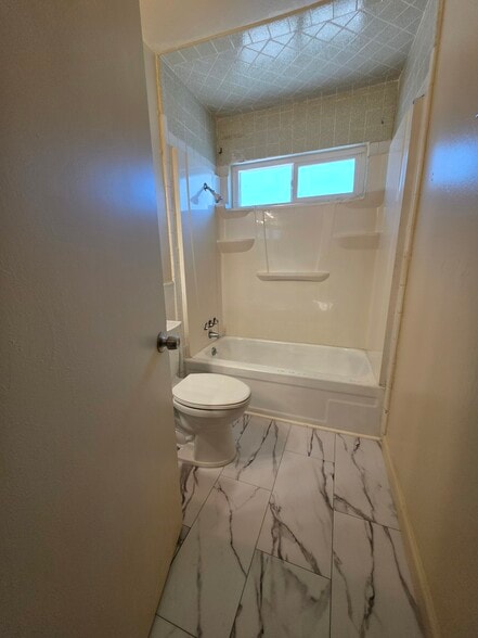 More Photos Of 541-553 Admiral Callaghan Ln, Vallejo Apartments For Sale