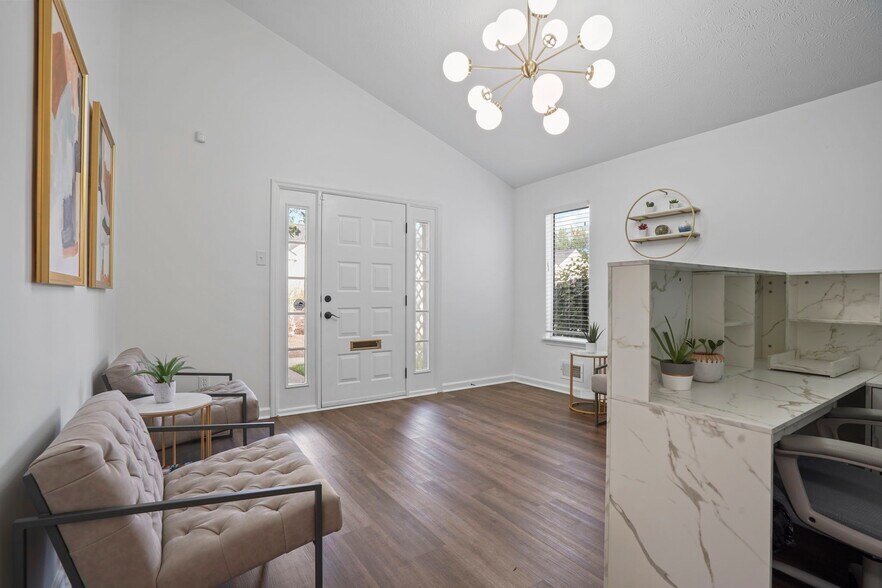 More Photos Of 3131 Custer Dr, Lexington Loft Creative Space For Sale