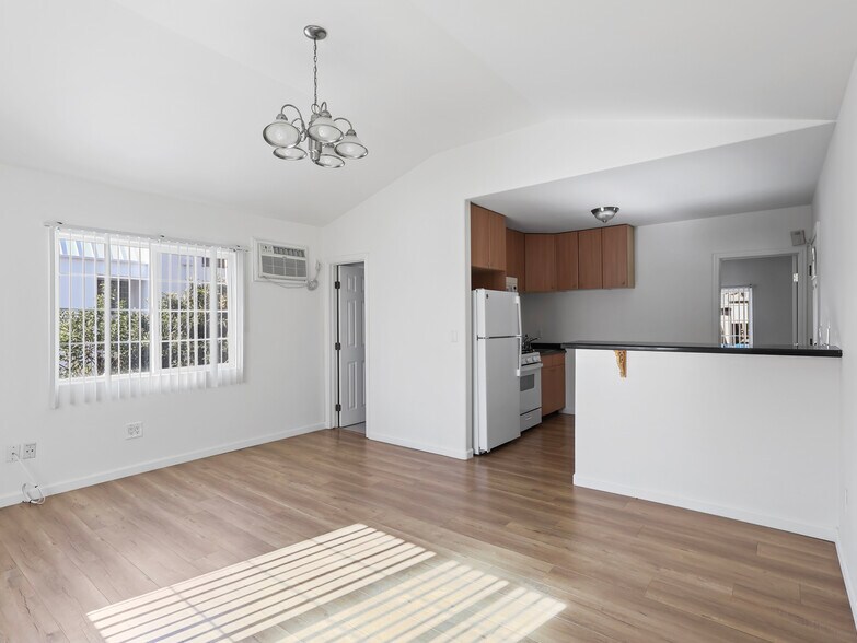 More Photos Of 1168 Justin Ave, Glendale Apartments For Sale