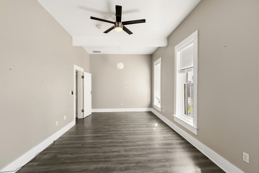 More Photos Of 1111-1123 D St, Sacramento Specialty For Sale