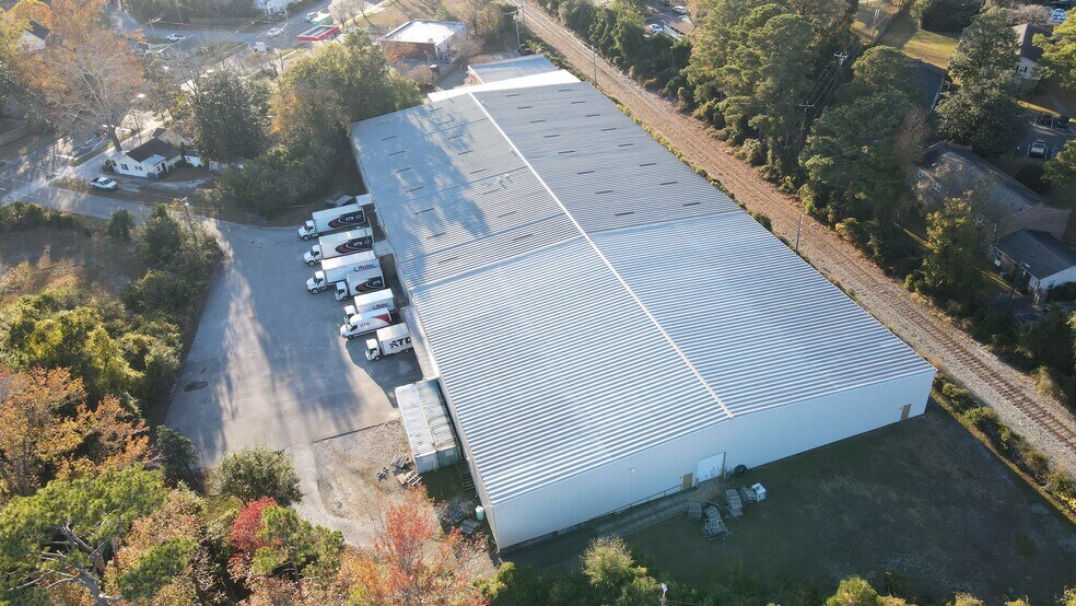 More Photos Of 2405 Wrightsville Ave, Wilmington Distribution For Lease