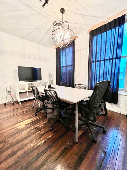 More Photos Of 1008 Race St, Cincinnati Office Residential For Sale