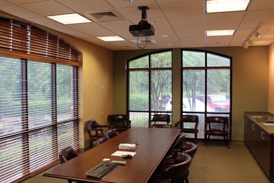 More Photos Of 602 Crescent Pl, Ridgeland Office For Lease