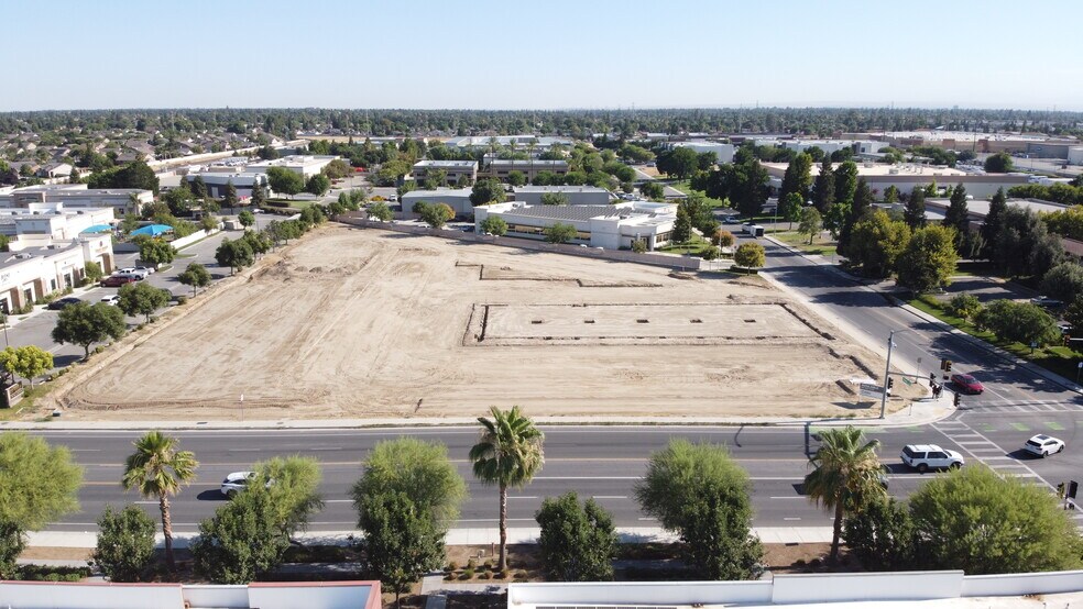 More Photos Of 8702 Harris Rd, Bakersfield Office For Lease
