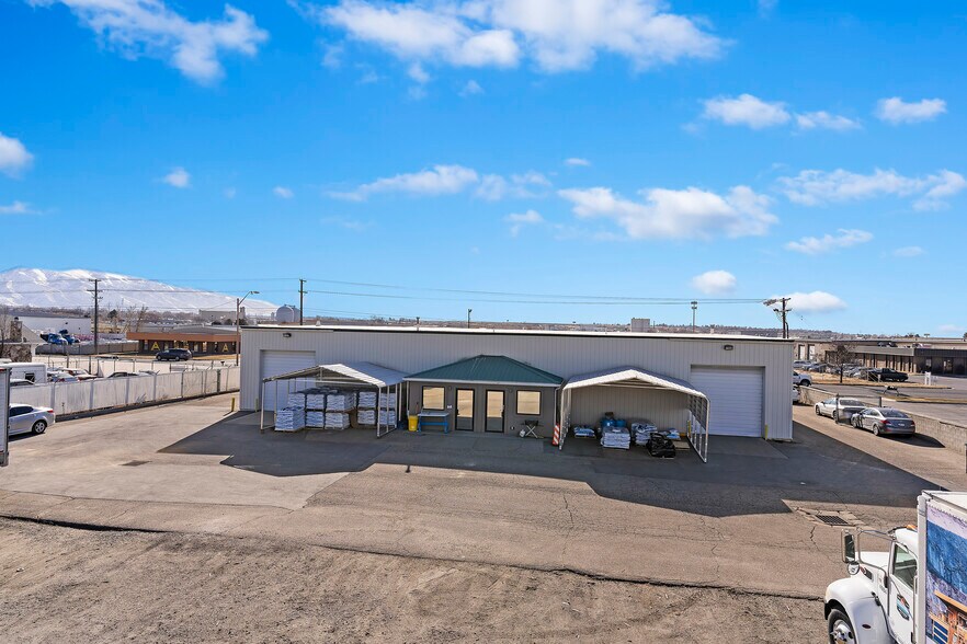 More Photos Of 1704 W 2550 S, Ogden Showroom For Lease