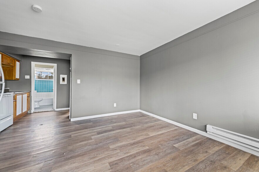 More Photos Of 19625 Conant, Detroit Multifamily For Sale