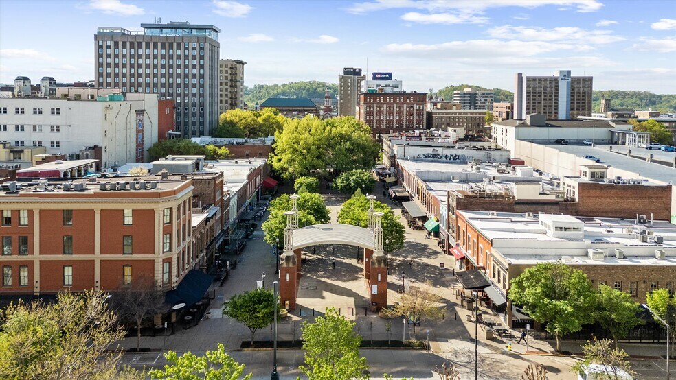 More Photos Of 16-20 Market Sq, Knoxville Apartments For Sale