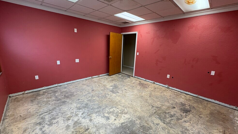 More Photos Of 7906 Leo Kidd Ave, Port Richey Warehouse For Sale