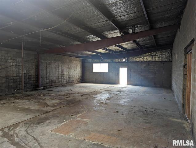More Photos Of 1711 SW Adams St, Peoria Warehouse For Lease