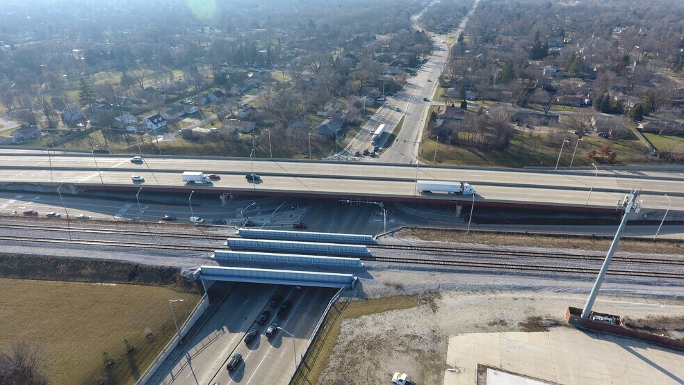 More Photos Of 3816 Grandview Ave, Gurnee Warehouse For Sale