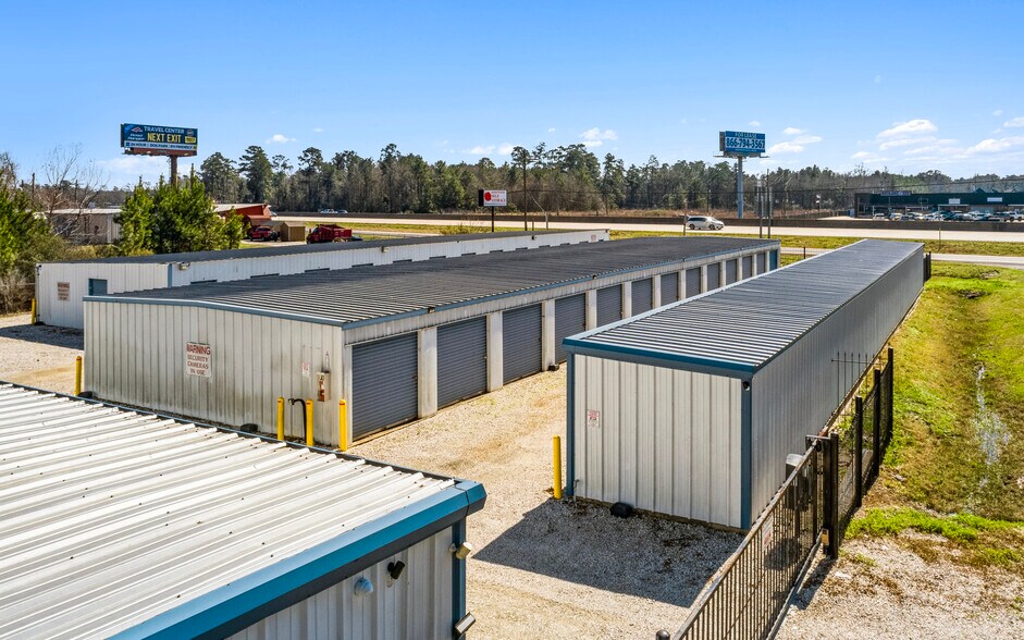 More Photos Of 405 North St, Vidor Self Storage For Sale