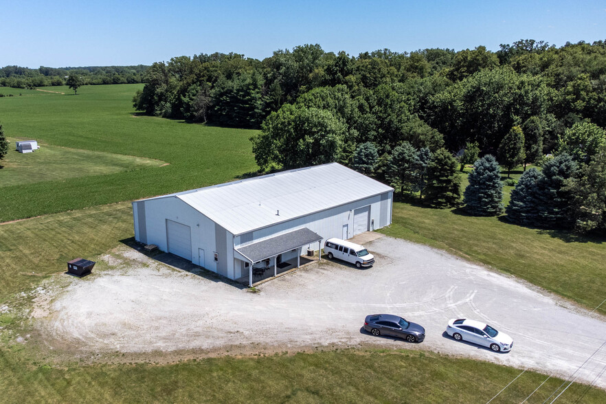 Primary Photo Of 13444 Cemetery Rd, Wapakoneta Warehouse For Sale