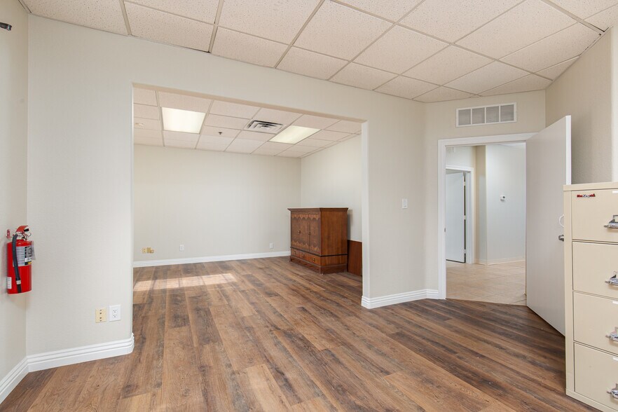 More Photos Of 2881 S Valley View Blvd, Las Vegas Office Residential For Lease