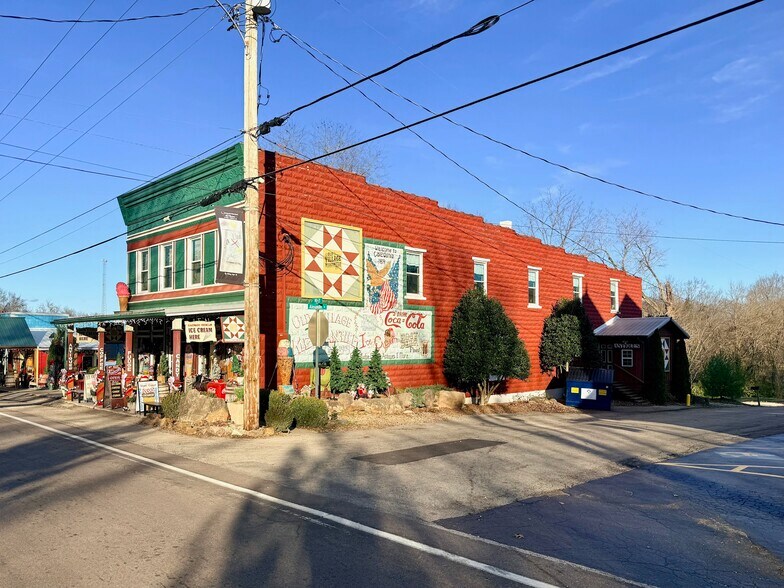 More Photos Of 219 MO-21, Caledonia General Retail For Sale