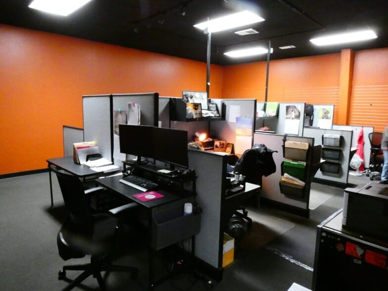 More Photos Of 5707-5719 Jenny Lind Rd, Fort Smith Storefront Retail Office For Sale