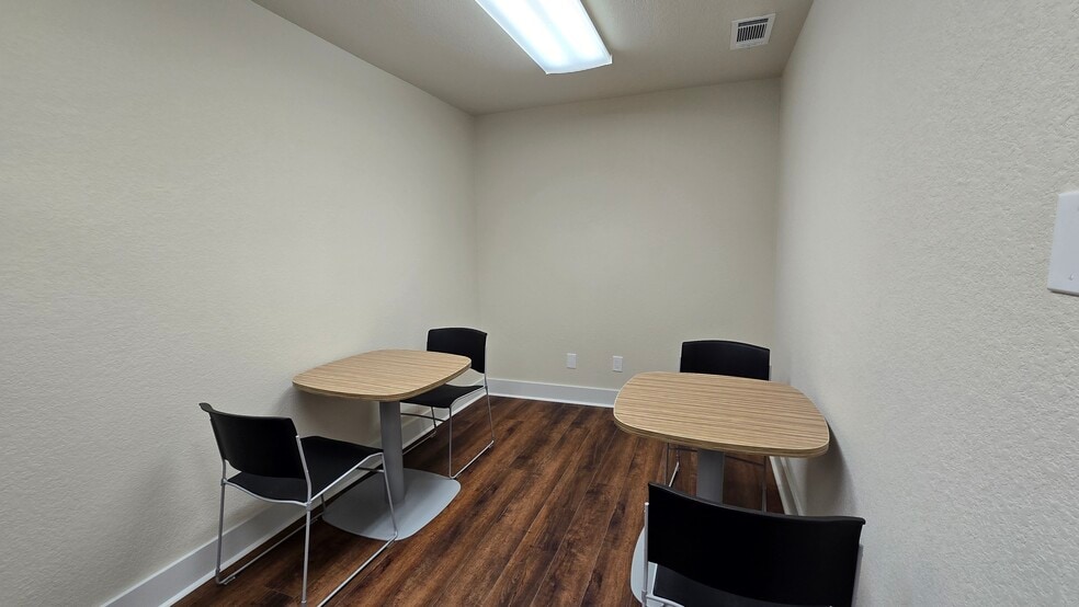 More Photos Of 1 E Central Ave, Temple Office For Lease