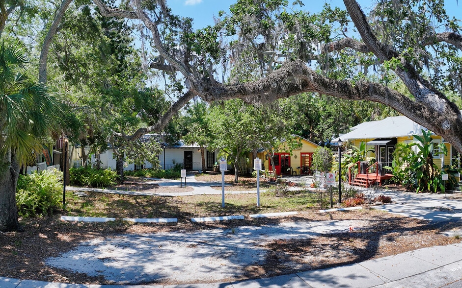More Photos Of 1930 Adams Ln, Sarasota Land For Sale