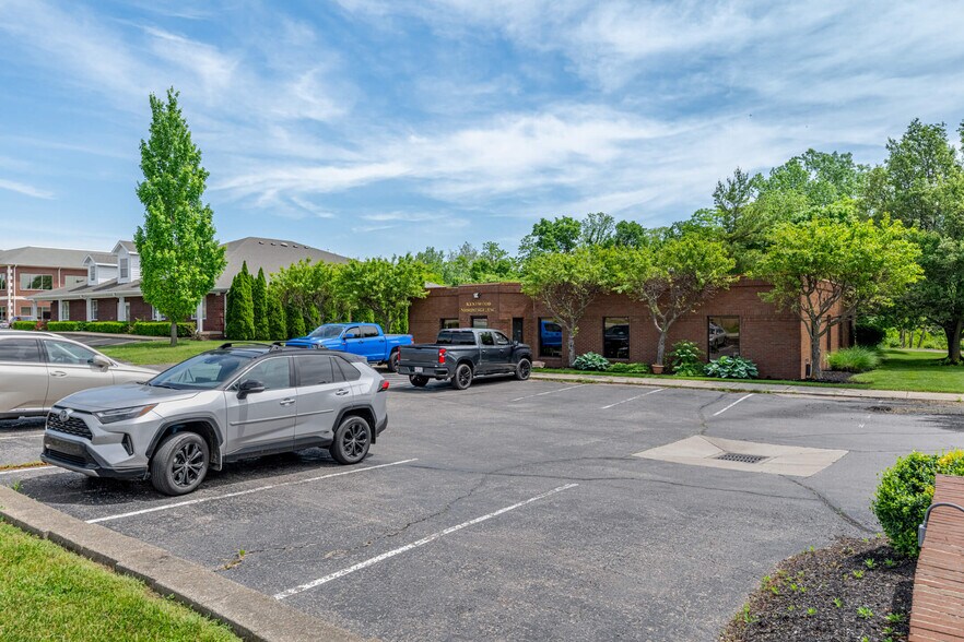 More Photos Of 610 N Main St, Springboro Medical For Lease