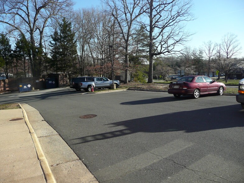 More Photos Of 9300-9306 Old Keene Mill Rd, Burke Loft Creative Space For Lease