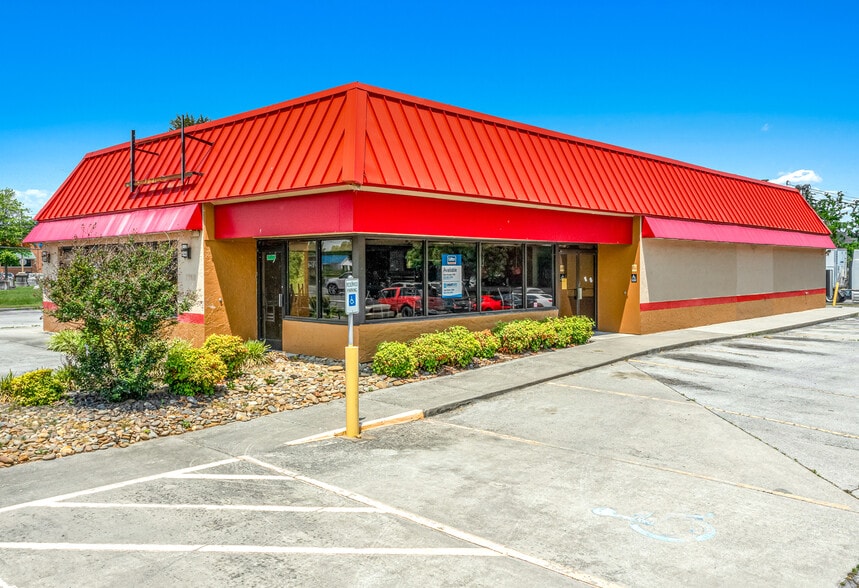 More Photos Of 7762 Oak Ridge Hwy, Knoxville Fast Food For Lease