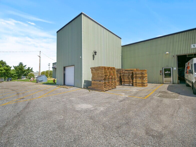 More Photos Of 1434-1440 County Rd 565, Sussex Manufacturing For Sale