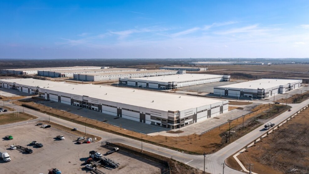 More Photos Of 3701 McPherson Drive, Northlake Distribution For Sale